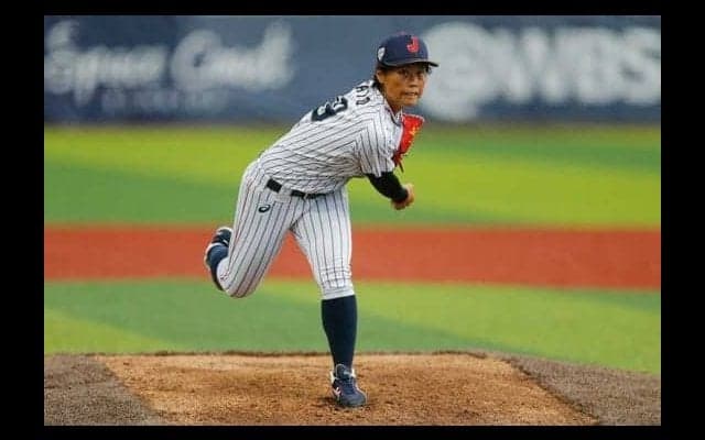 【女子W杯】1時間25分の中断後も続投　日本のエース里が6回1失点の粘投で接戦勝利に導く