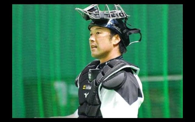 ホークス高谷が持つベテラン捕手の“読み”　通算100勝の中田に見せた気遣い