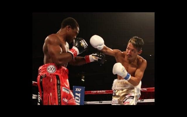 37歳の料理人ボクサーの世界戦。「このくらいなら」の強気が勝敗に響く