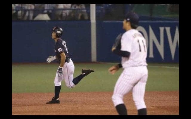 【侍J壮行試合】高校日本代表、1番・小園が大学日本代表のドラ1候補・松本から豪快ソロ弾