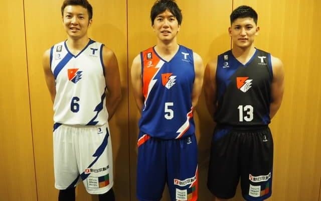 B1リーグ・ライジングゼファーフクオカ、上昇をテーマにした新ユニフォーム発表