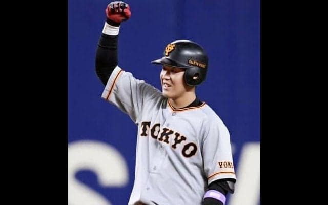 読売巨人の4番・岡本が3安打4打点の大暴れ！「なんとか食らい付いた結果」