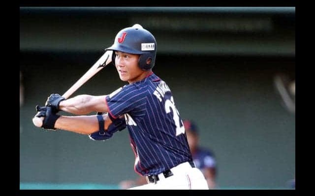 【侍U-18代表】1番・藤原が驚異の“左前”二塁打　好判断で打線の起点に「1番やりやすい」