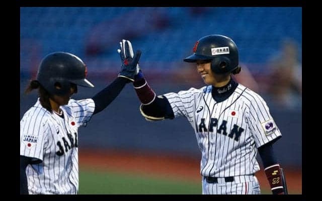 【女子W杯】4番川端は打率.476、3番三浦は打点王　2人の「ベテラン」は6連覇に「ホッ」