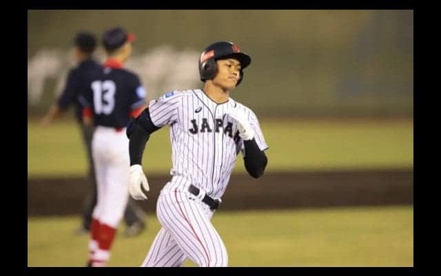 【侍U-18代表】チーム第1号は根尾！　2回に右翼スタンドへと突き刺す完璧ソロ