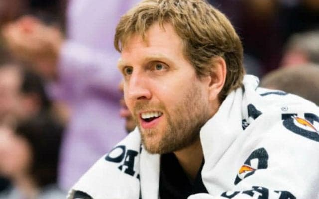 NBA21年目を迎える大ベテランのダーク・ノビツキーが手術後初の実戦練習