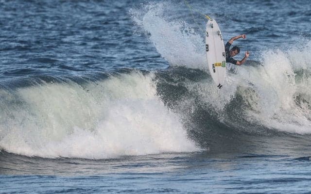 世界初、人工波のウェーブプールで世界最高峰のサーフィンコンテストに大原洋人が参戦！