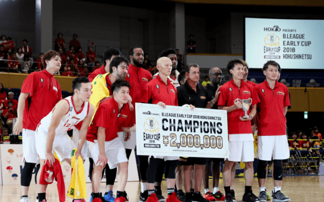 ベック新体制の富山グラウジーズ、攻守にハイクオリティなバスケットで新潟に圧勝