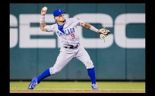 MLB公式も「呆れた」バエスの背走キャッチが話題　「最もエキサイティング」