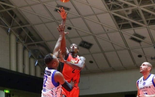 チームバスケットでインサイドを攻略した三遠ネオフェニックスが茨城に粘り勝ち