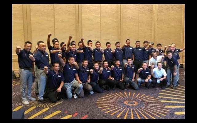 【侍U-18代表】解団式は全員“シャキーン”ポーズ　永田監督は成長願う「この絆を糧に」