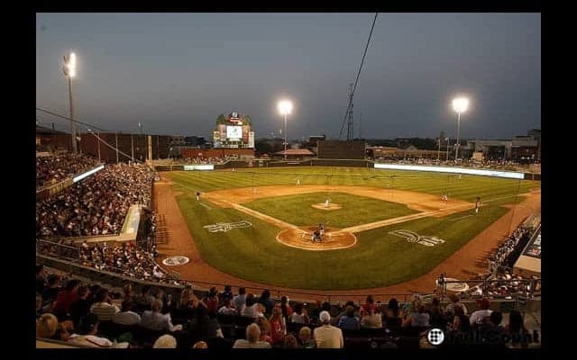 【MLB】サヨナラボークで優勝決定!?　米マイナーで珍事発生　投手がよろけて試合決着