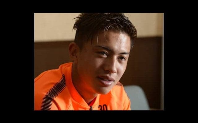 安部裕葵は断言。「環境や先輩が僕をサッカーに夢中にさせてくれる」 