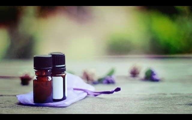 香りをかぐだけでもっと健康、キレイに。アロマのある生活