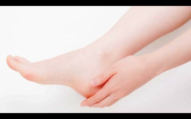 エステティシャンが実践。ガサガサ「かかと」の保湿ケア