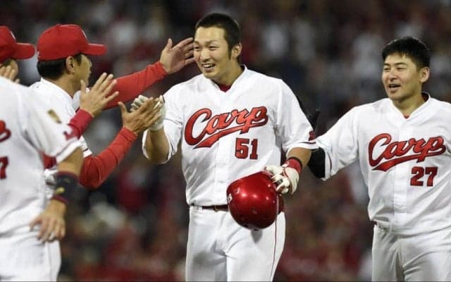 鈴木がサヨナラ打！延長11回、4時間超の熱戦を広島東洋が制す！