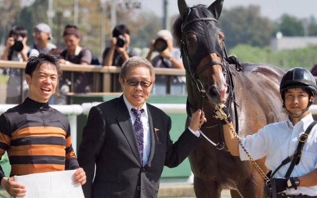 【東京3R/2歳未勝利】サブちゃん来場！キタサンバルカンが凄まじい末脚で差し切り