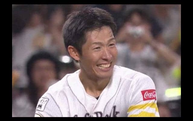 鷹、本拠地最終戦を白星で飾る　引退試合の本多はフル出場で三塁打&二塁打の2安打