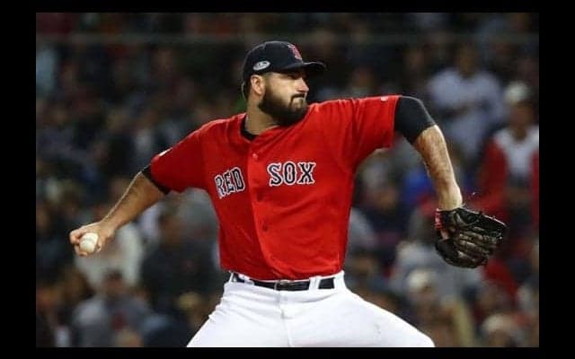 【MLB 地区シリーズ】「なんという球」-Rソックス右腕がピンチで投じたカーブが「えげつない」