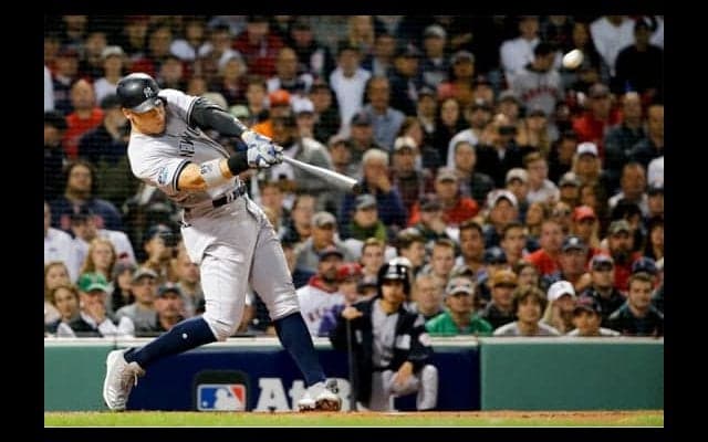 【MLB 地区シリーズ】ヤンキース先制成功　ジャッジが左中間へ3戦連続アーチ　136Ｍ弾で田中を援護