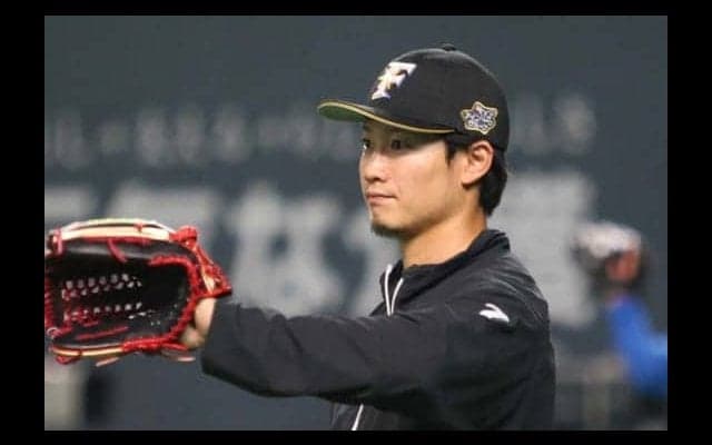 ハム西川、3度目盗塁王へ大きく前進　引退の矢野へ花束贈呈で涙「いい別れ」