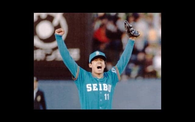 西武もヤクルトも好機で代打なし。打席に立つ両エースが背負った信頼