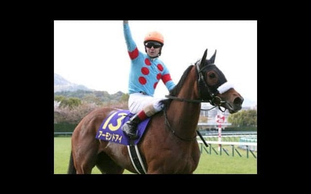 秋華賞をスリリングに。アーモンドアイの三冠達成を阻む刺客が２頭いる