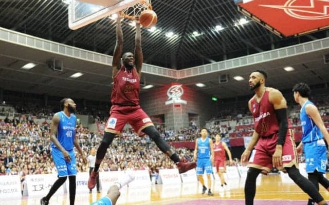 勝負どころのインテンシティで滋賀を上回った川崎、新体制ホーム開幕を白星で飾る