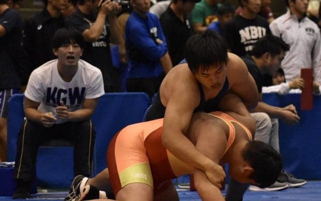 【レスリング部】　表彰台に登ることができず西日本インカレ終了