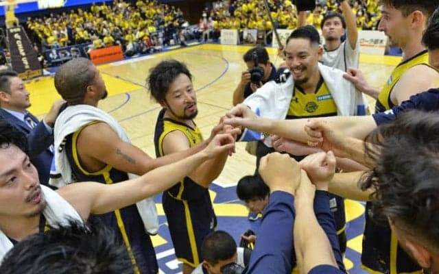 消耗戦に持ち込み、クラッチタイムに優位に立った栃木が富山との混戦を制す