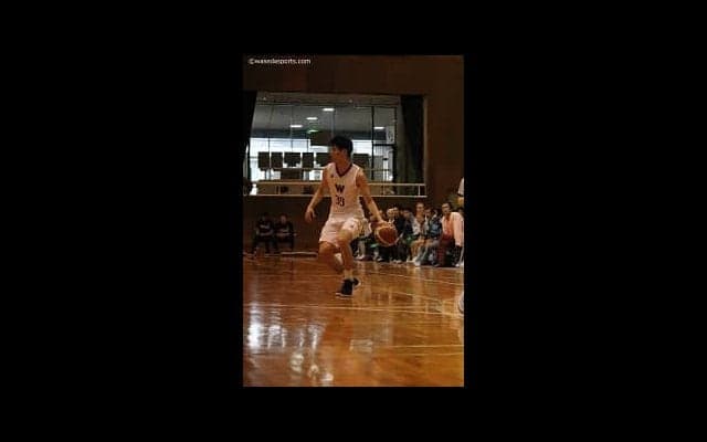 勝負所の一本が決まらず、白鷗大に惜敗