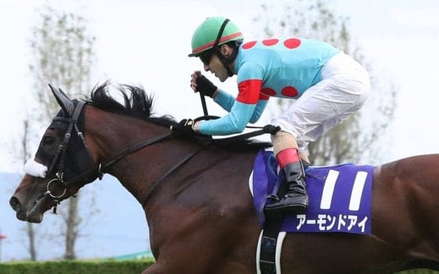 【秋華賞】ルメール「ファンタスティックホース」アーモンドアイが史上5頭目の牝馬3冠