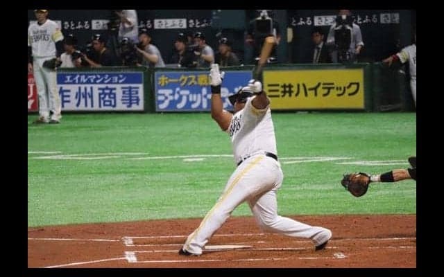 鷹、5年連続ファイナルS進出！　デスパ2打席連発、ソロ5発でハム沈める