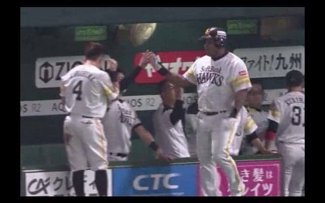 鷹デスパ2打席連発に「2本とも完璧」　CS打率5割超、6打点の大爆発