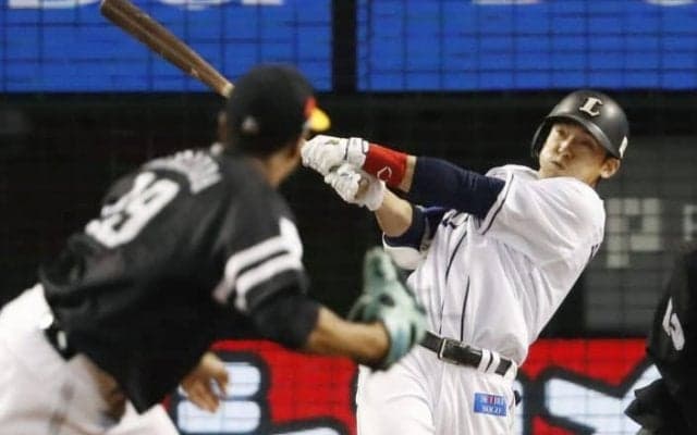 先制3ランを含む3安打6打点！埼玉西武・栗山が打線に勢いを与える大活躍！