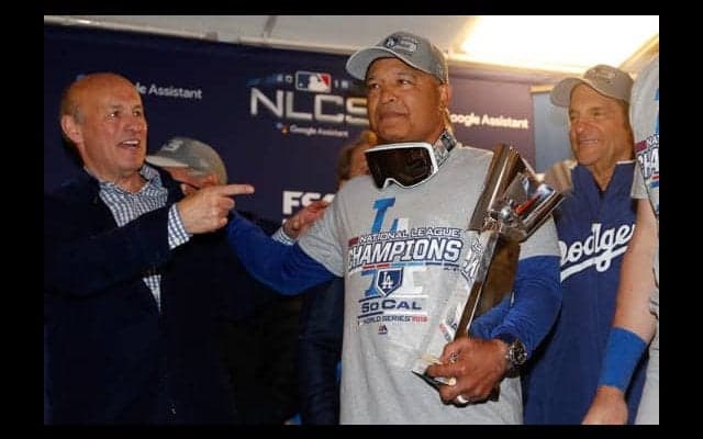 【MLB】WS進出のロバーツ監督、古巣との対戦に感慨「フェンウェイに戻るの楽しみ」