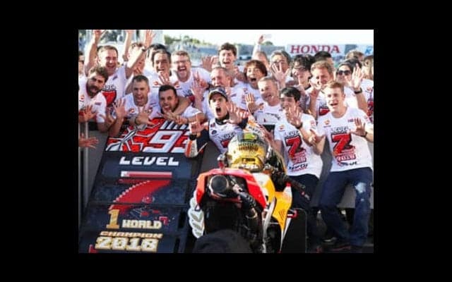 マルケスが25歳で５度目の戴冠。ドゥーハンに並び、ロッシを上回った