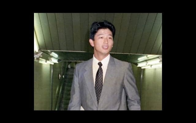 ９球団の誘いもあっさり拒否。慶応大左腕は１億よりスーツを選んだ