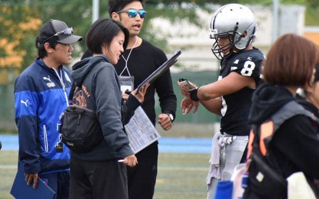 プレーコーラーは女子大生