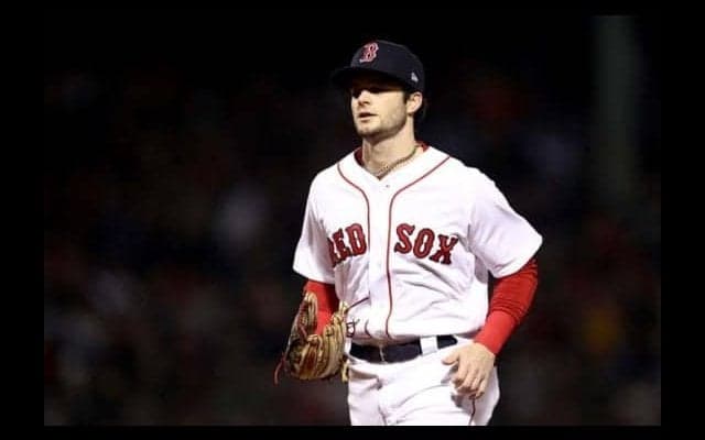 【MLB】レ軍外野手の華麗すぎるジャンピング捕球にファン感激「バレリーナ」「美しい」