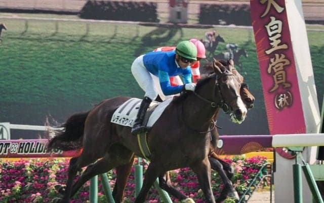 レディマクベス 33.2のキレを発揮して差し切り！デビュー勝ち