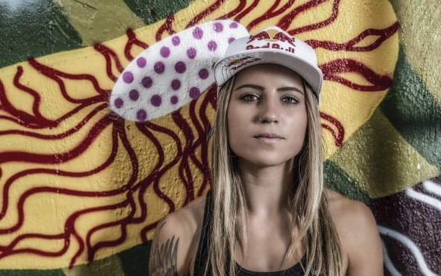 性差別や偏見を飛び越えてトップライダーに！サンパウロのガールスケーター“レティシア・ブフォーニ”