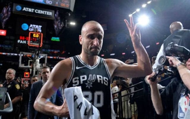 スパーズが今年8月に引退を表明したマヌ・ジノビリの20番を永久欠番化