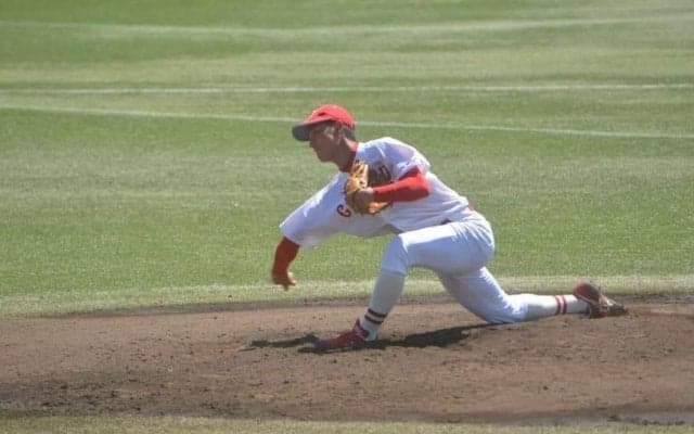 長いリーチがしなる長身サブマリン　若山蒼人（中部学院大）