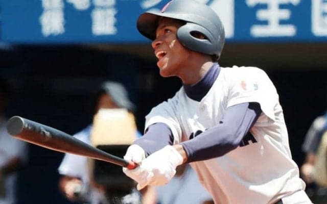 人懐こいハーフは規格外のパワーの持ち主　万波中正（横浜）