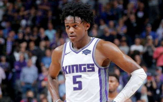 2年目のディアロン・フォックス、レブロン以来史上2人目となる快挙を達成