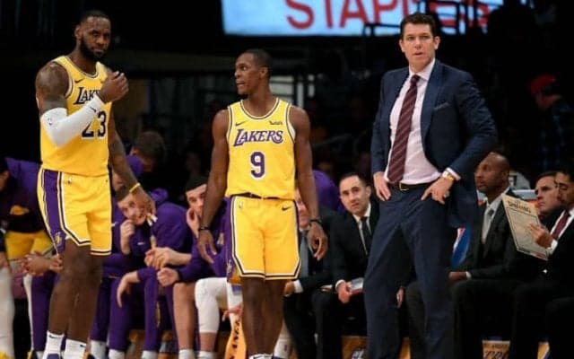 レイカーズ緊急ミーティング報道にもウォルトンは冷静に対応「これがNBAだ」