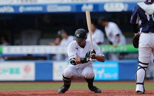 ロッテ・福浦和也　2000本達成の「源」となった動作、ルーティン