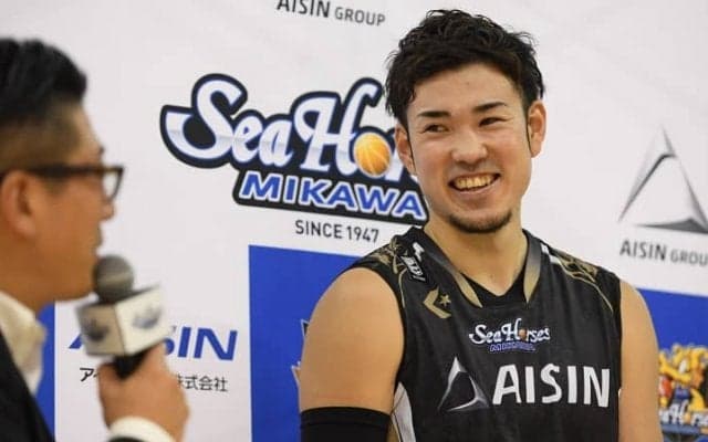 創部71年の名門チーム「記憶にない」開幕5連敗のち6連勝でついに勝ち越し！ 「リアルミッチー」が31得点、「三河のパーマー大統領」が21リバウンド