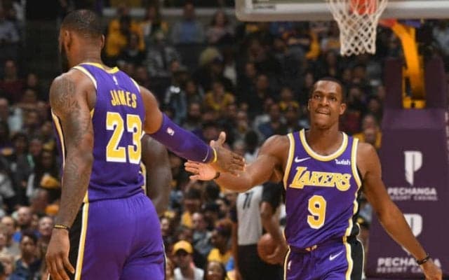 16-0のランでリードを拡大したレイカーズ、ブレイザーズ戦の連敗を16でストップ